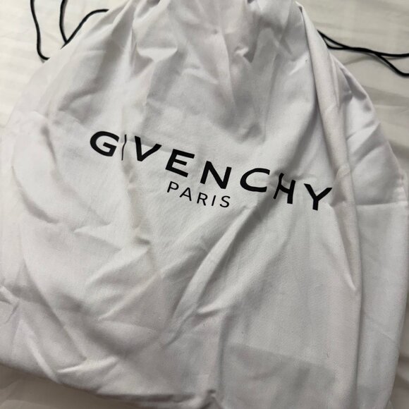 Beautiful Givenchy Shark Bag - Picture 9 of 14